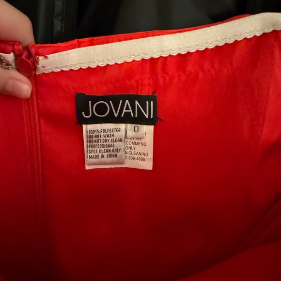 Jovani Red Off-the-Shoulder Ball Gown | Size 0 | Formal / Prom Dress - Picture 4 of 5